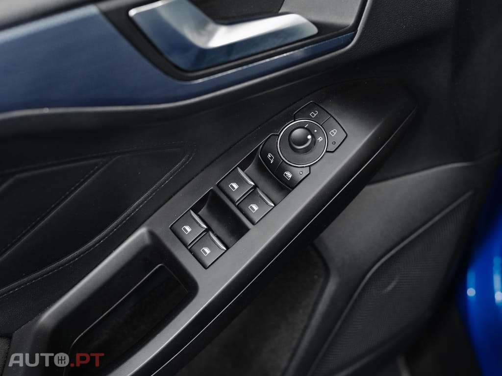 Ford Focus 1.0 EcoBoost MHEV Active