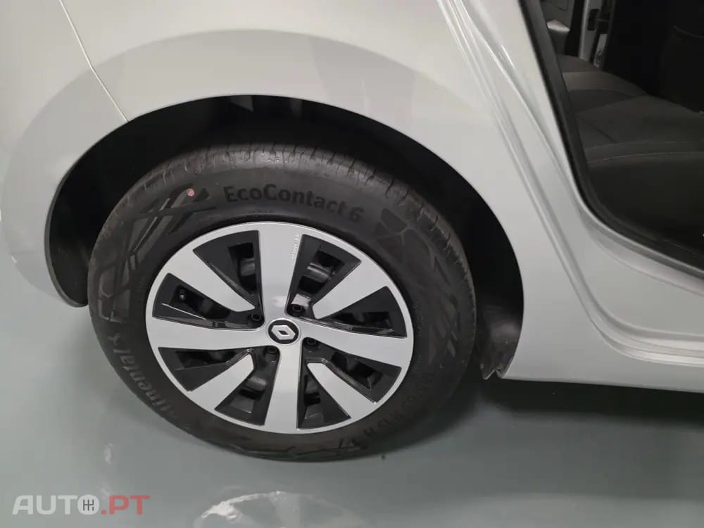 Renault Clio 1.0 TCe Evolution — fotografia 64