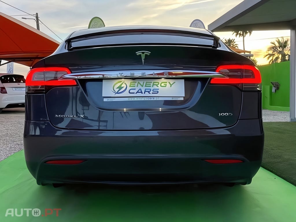 Tesla Model X 100D