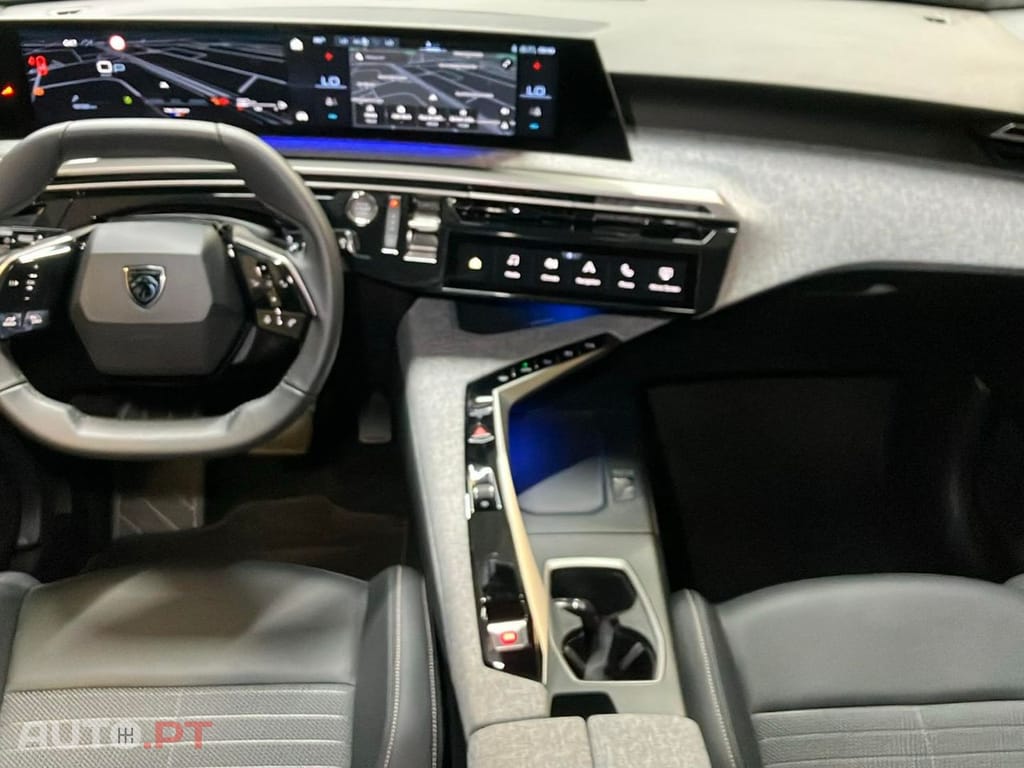Peugeot 3008 1.2 Hybrid Allure e-DCS6