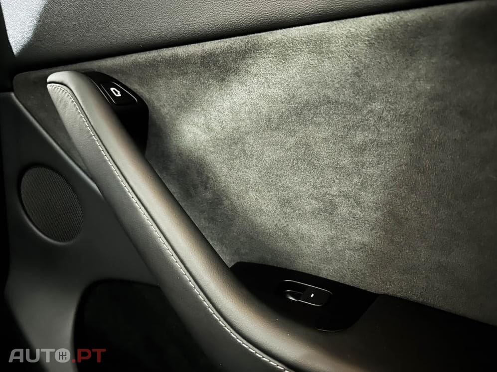 Tesla Model Y Performance Dual Motor AWD