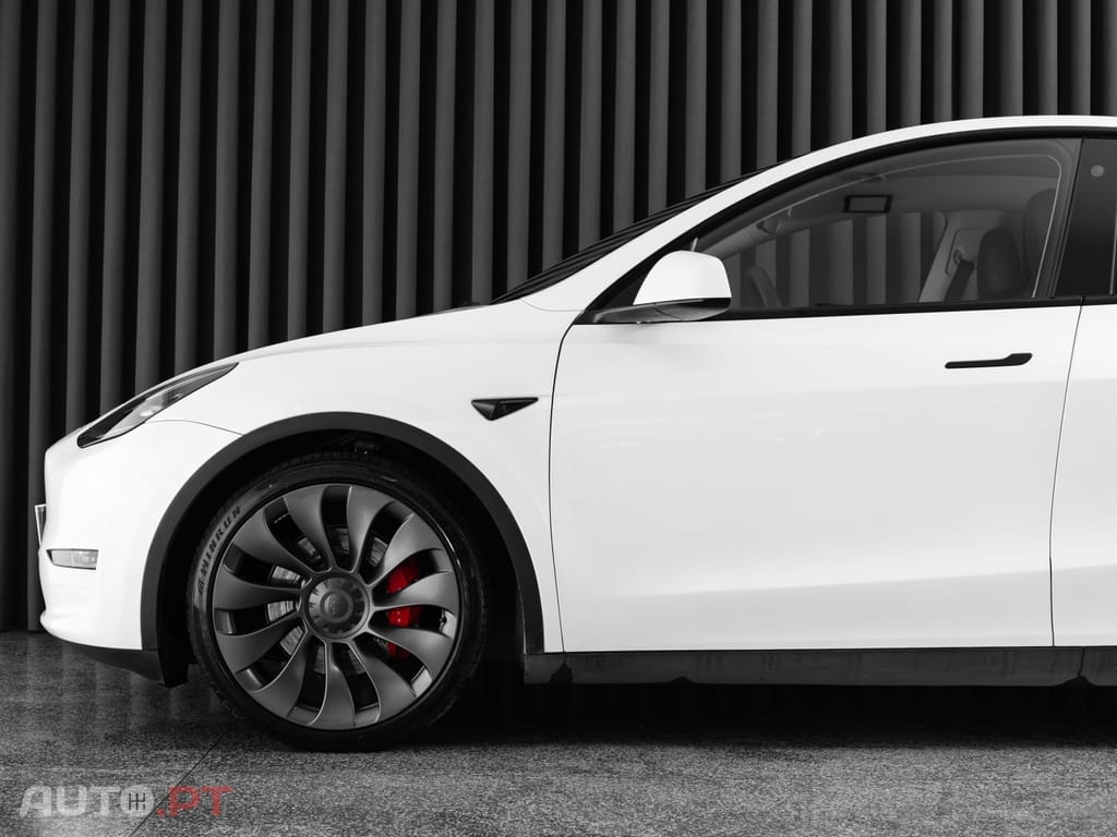 Tesla Model Y Performance Tração Integral