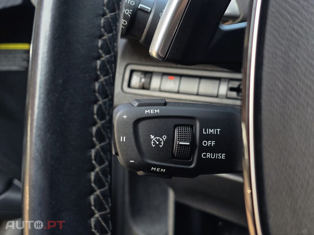Peugeot 3008 1.5 BlueHDi Allure EAT8