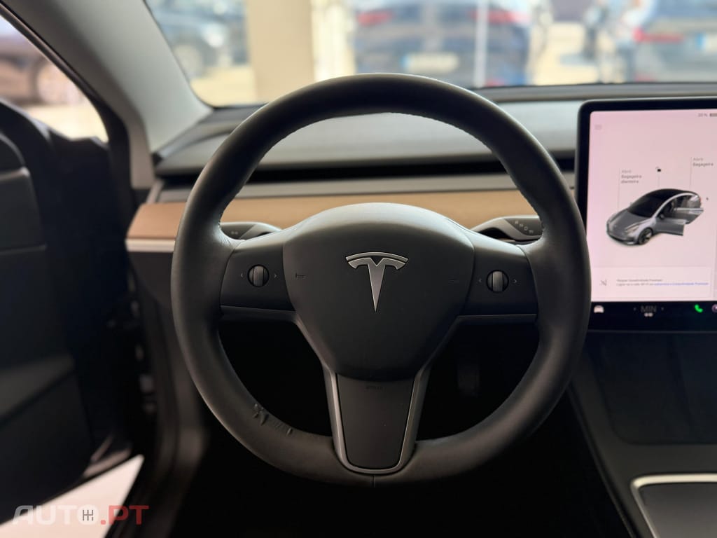 Tesla Model 3 Outro