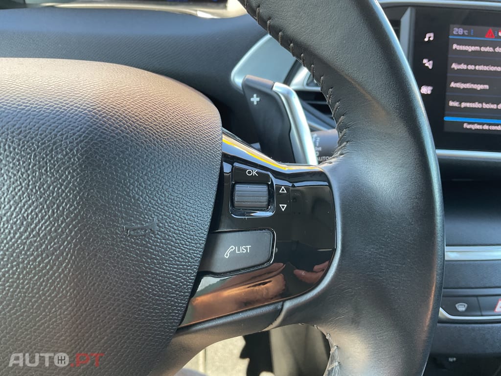 Peugeot 308 1.2 PureTech Allure EAT8