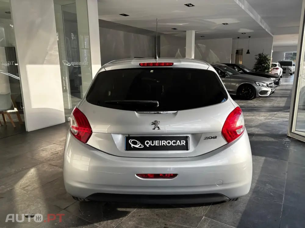 Peugeot 208 1.2 VTi Access