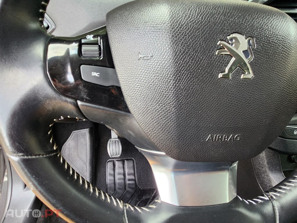 Peugeot 308 1.5 BlueHDi Business Line