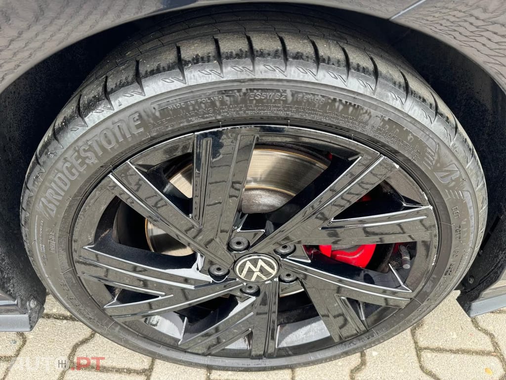 Volkswagen Golf 2.0 TSI GTI Black Style