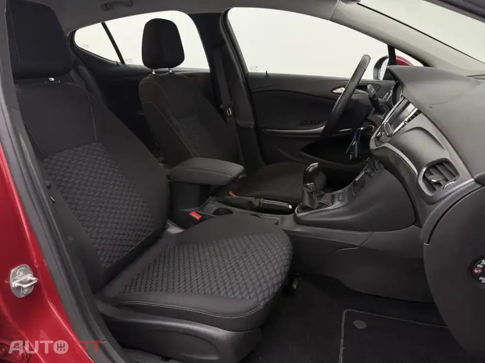 Opel Astra 1.2 Turbo Edition