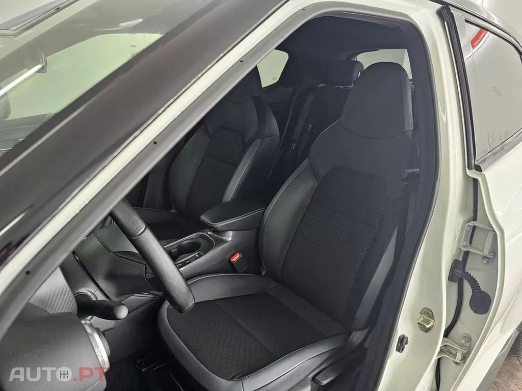 Nissan Juke 1.6 Hybrid N-Design Black