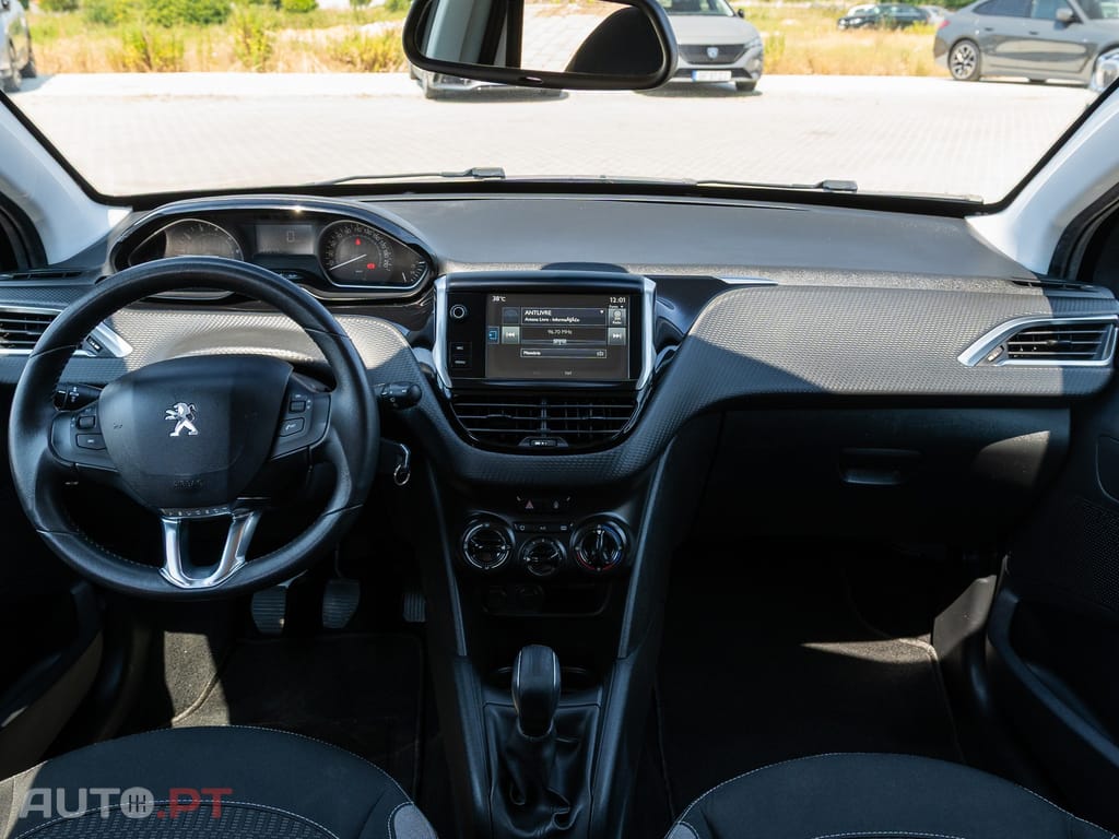 Peugeot 208 1.2 PureTech Style