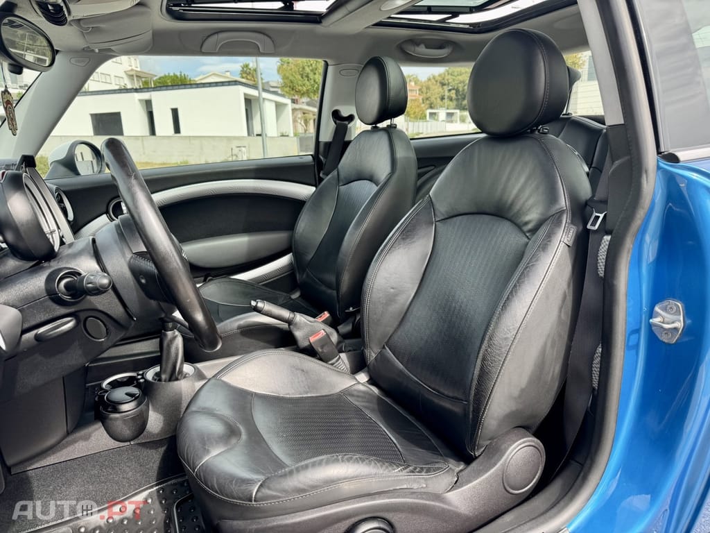 MINI Cooper Cooper S
