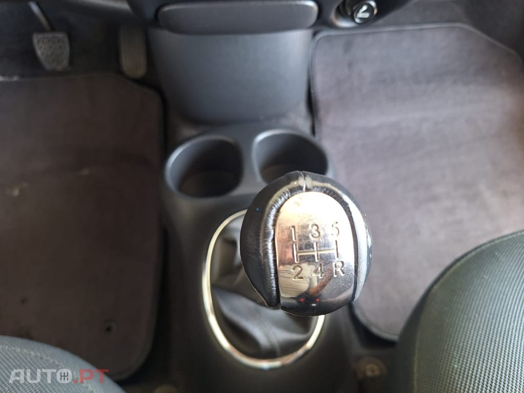 Toyota Yaris 1.0 Sol