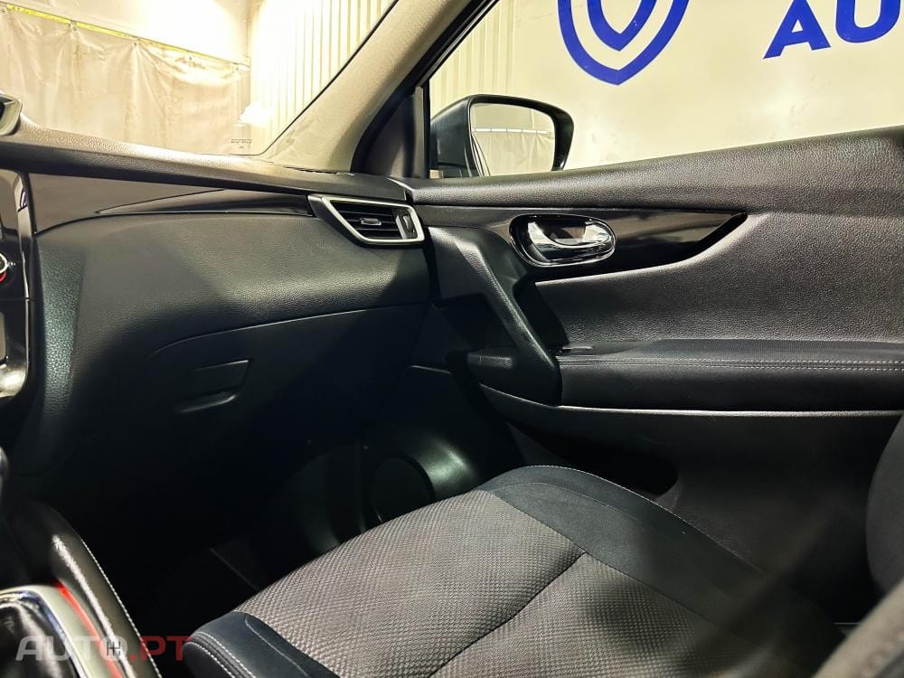 Nissan Qashqai 1.5 dCi N-Connecta Led