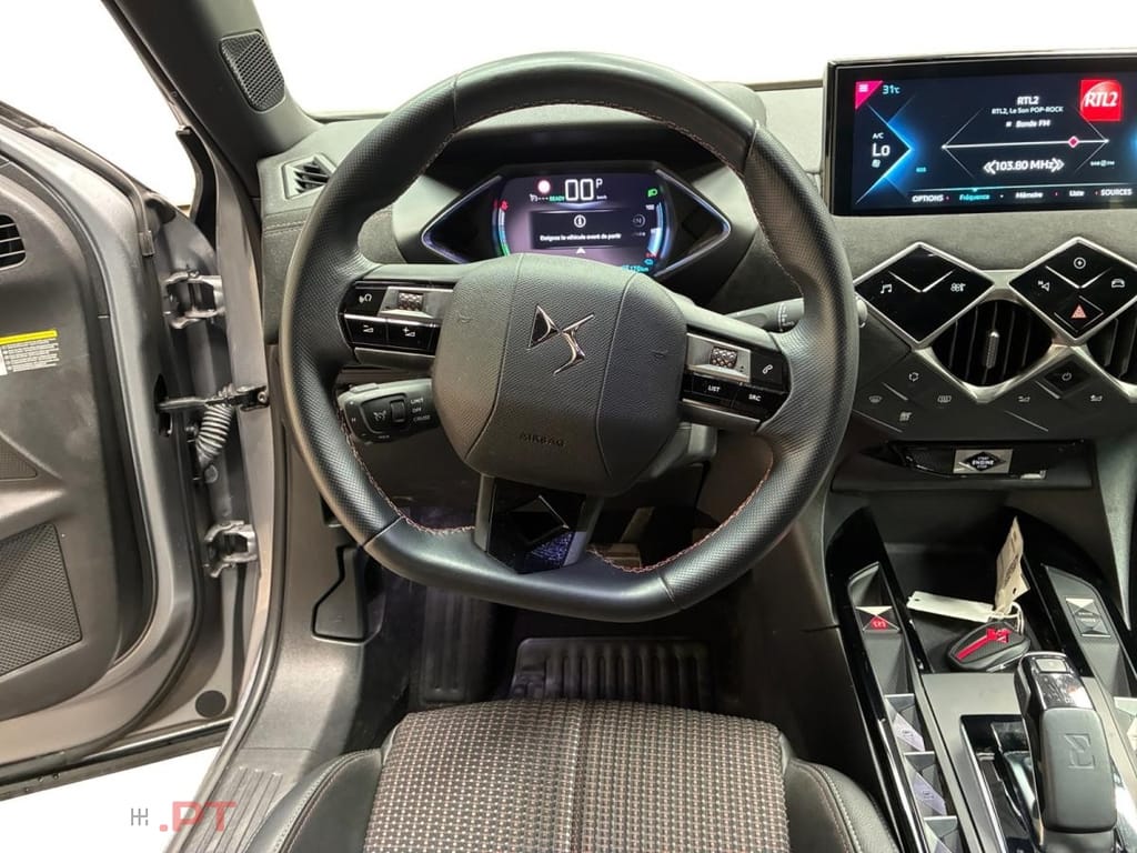 DS DS3 Crossback E-Tense Performance Line