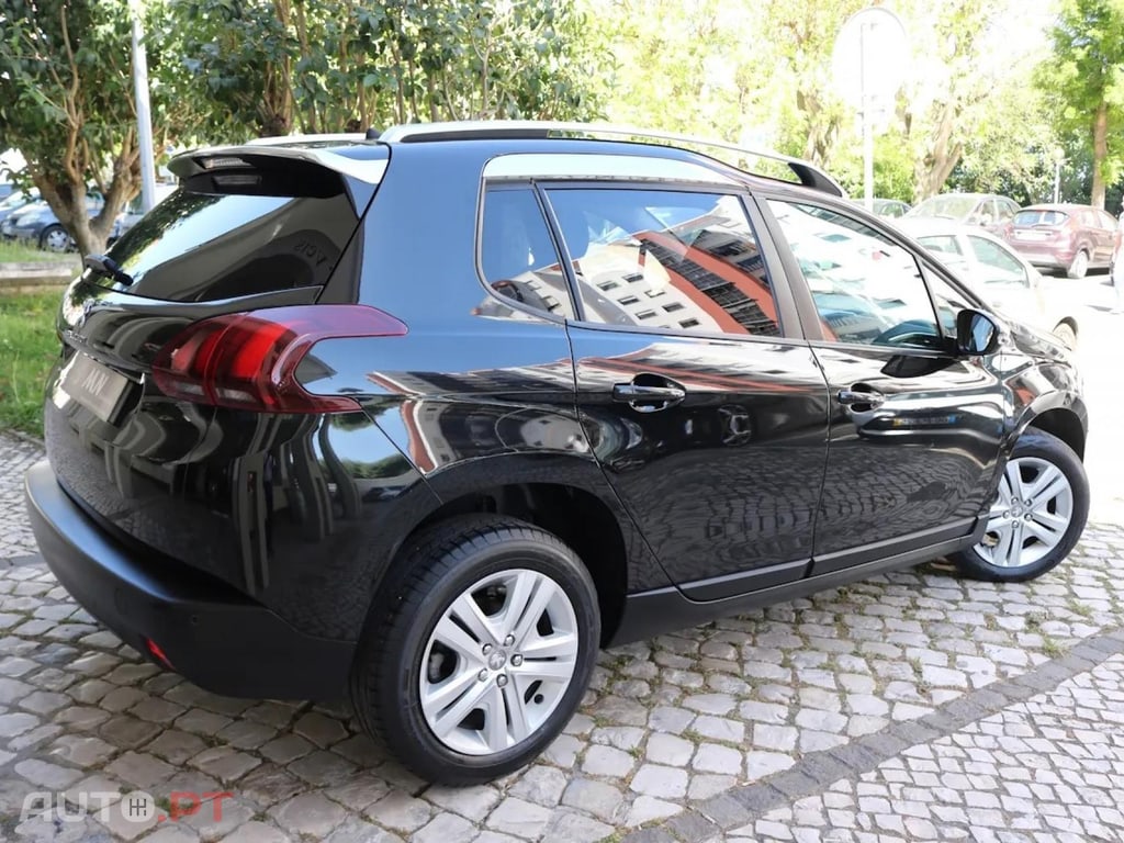 Peugeot 2008 1.2 PureTech Style