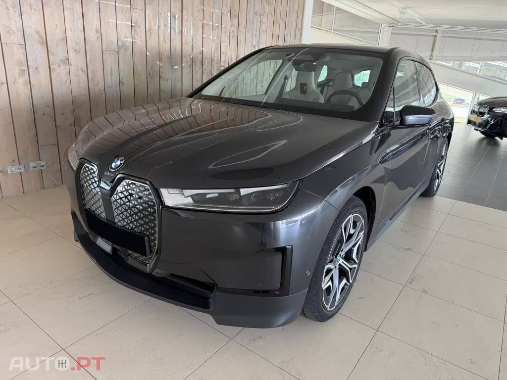 BMW iX xDrive 40