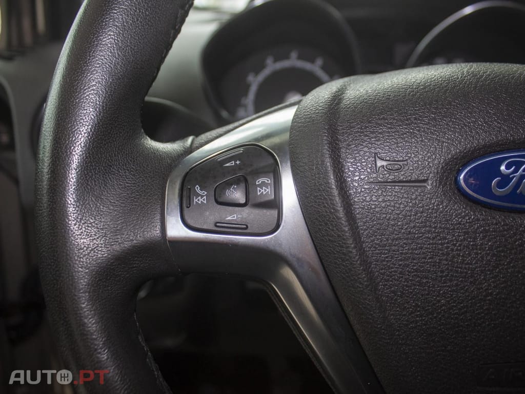 Ford Tourneo 1.0 EcoBoost Titanium