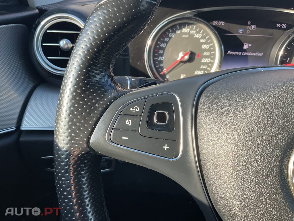 Mercedes-Benz E 220 BlueTEC Avantgarde Auto.