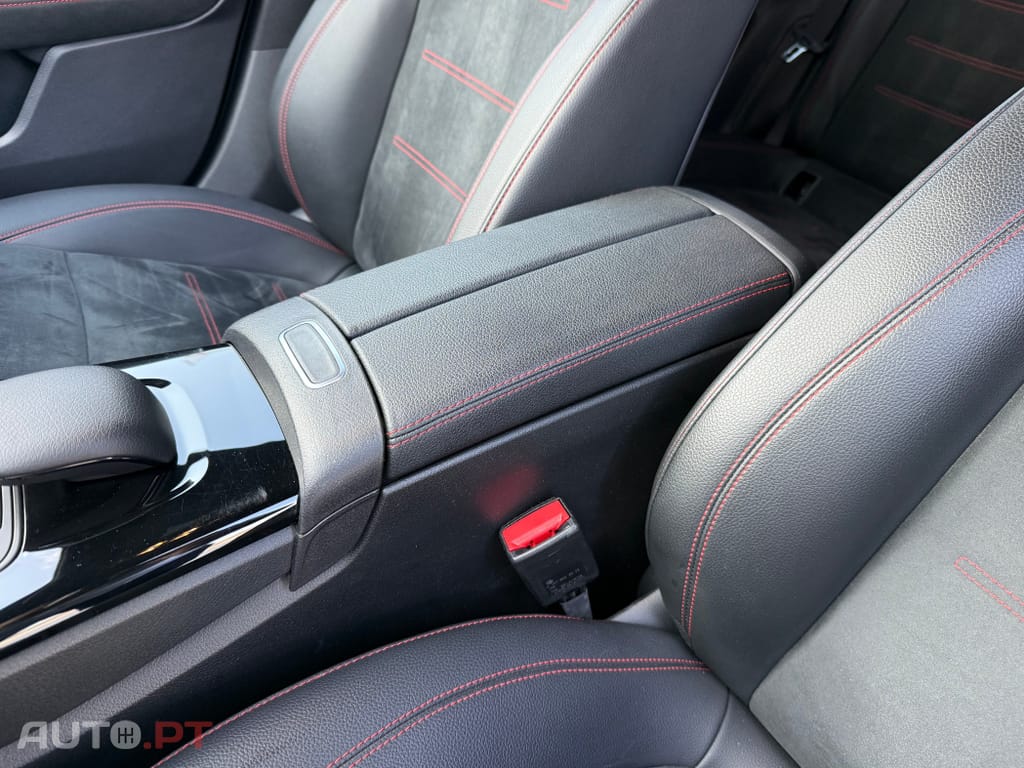 Mercedes-Benz CLA 250 e Shooting Brake AMG Line