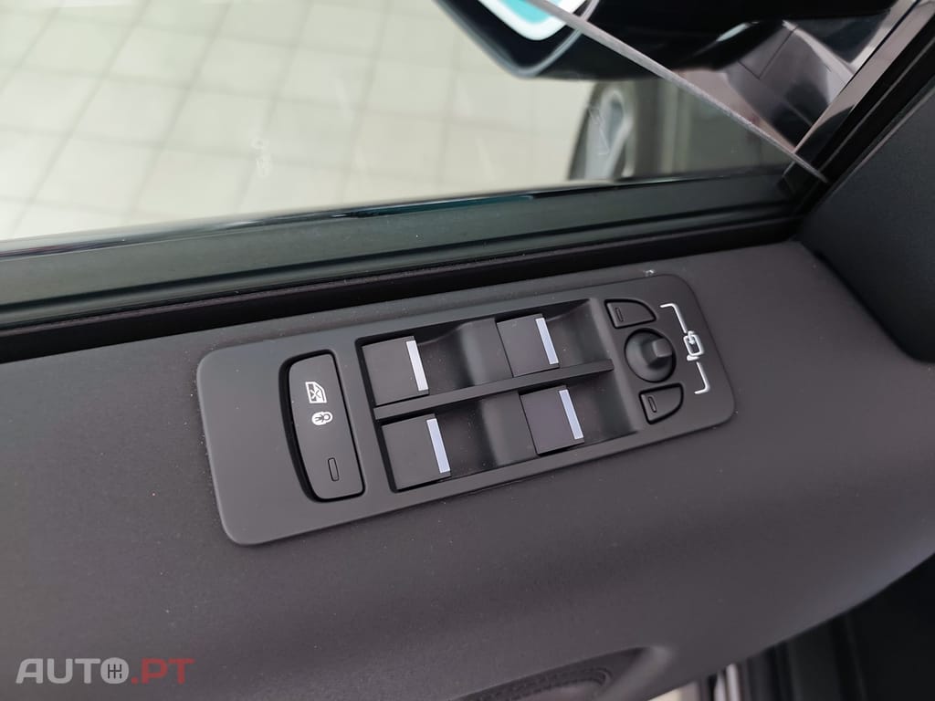 Land Rover Discovery Sport 1.5 I3 P300e AWD S