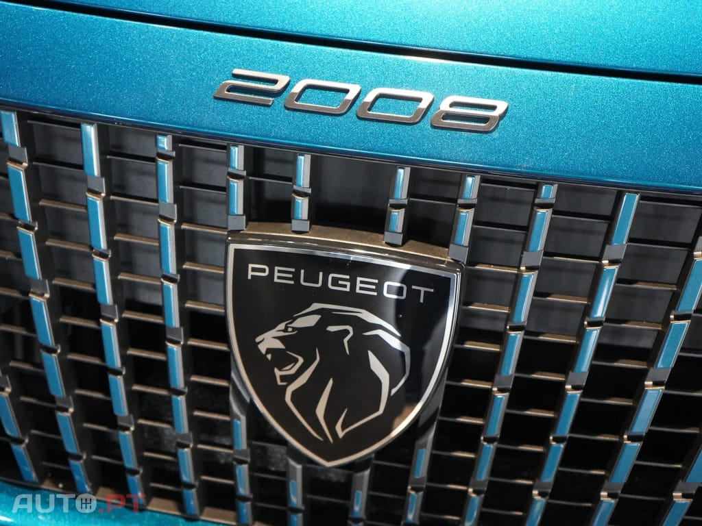 Peugeot 2008 1.2 Hybrid Allure e-DCS6