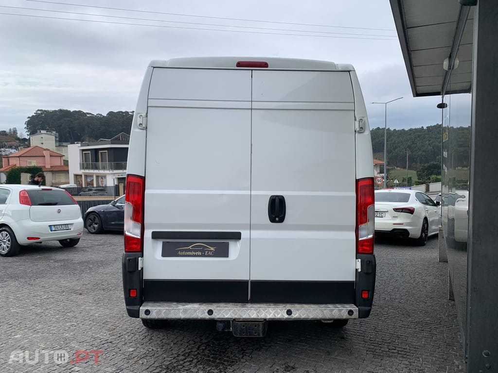 Peugeot Boxer 2.2 BlueHDi 335 L2 CD