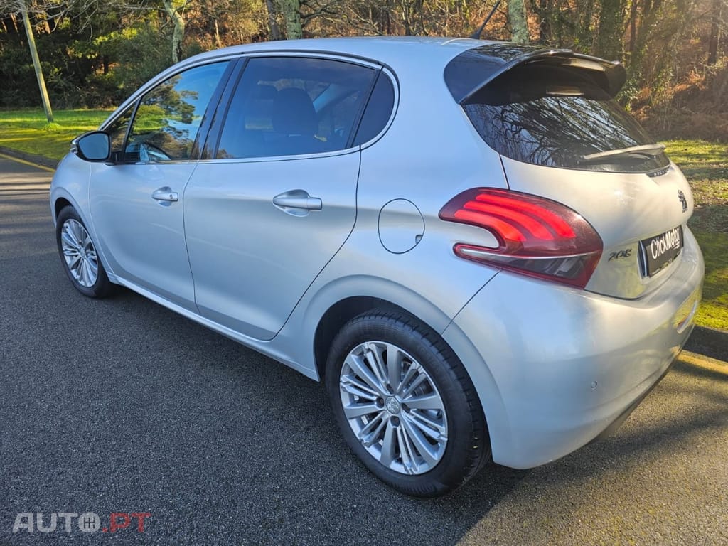 Peugeot 208 Blue-HDi 100 Stop&Start Allure