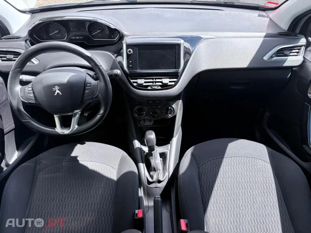 Peugeot 208 1.6 BlueHDi Style
