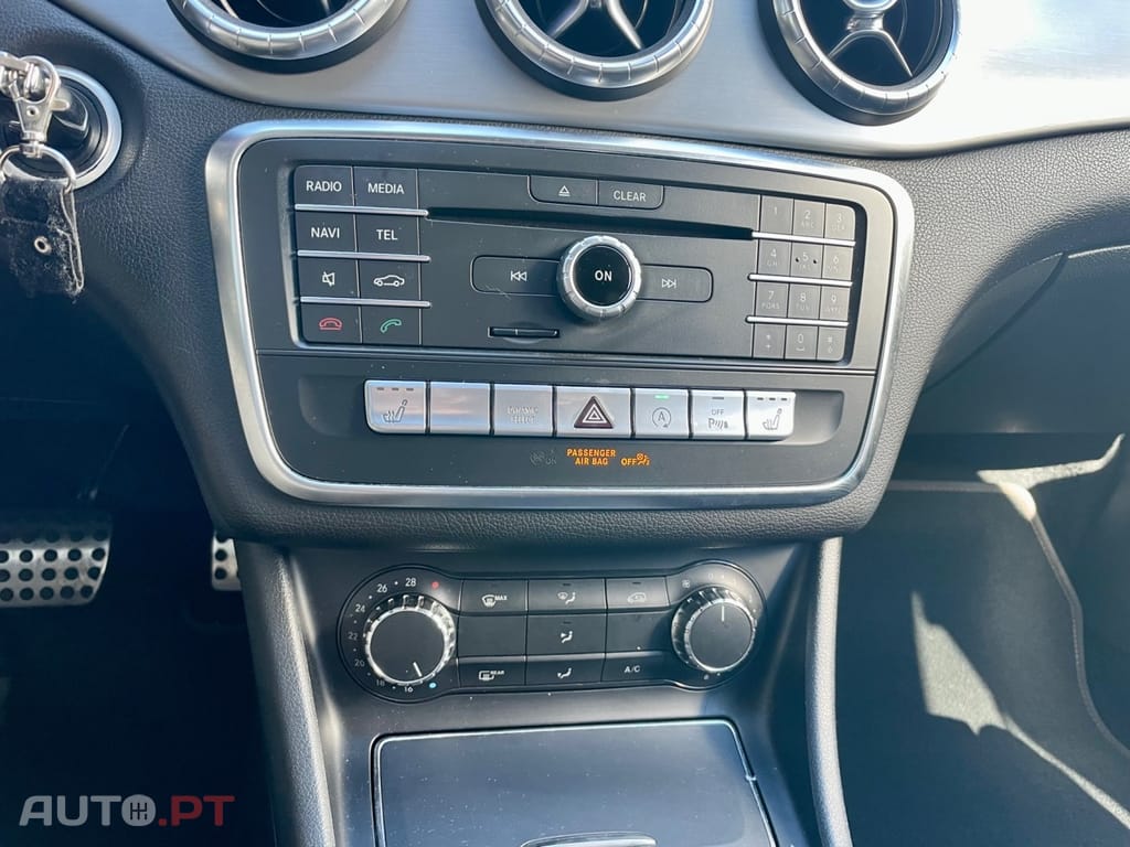 Mercedes-Benz CLA 220 Shooting Brake d 4Matic 7G-DCT AMG Line