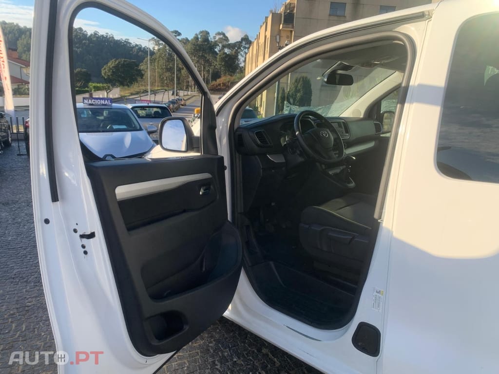 Toyota Proace 1.5 D-4D L1 Porta Traseira Basculante