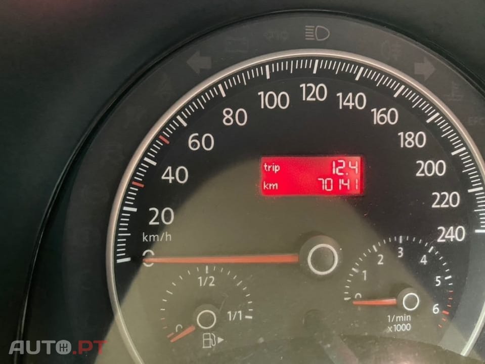 Volkswagen New Beetle Cabriolet 1.4 Top Couro