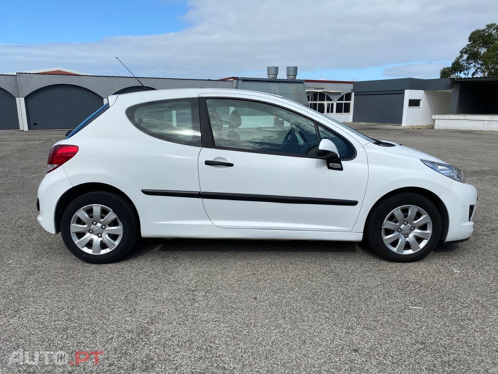 Peugeot 207 1.4 HDi