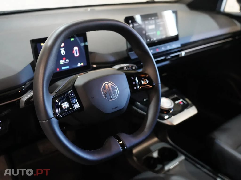 MG MG4 64 kWh Luxury