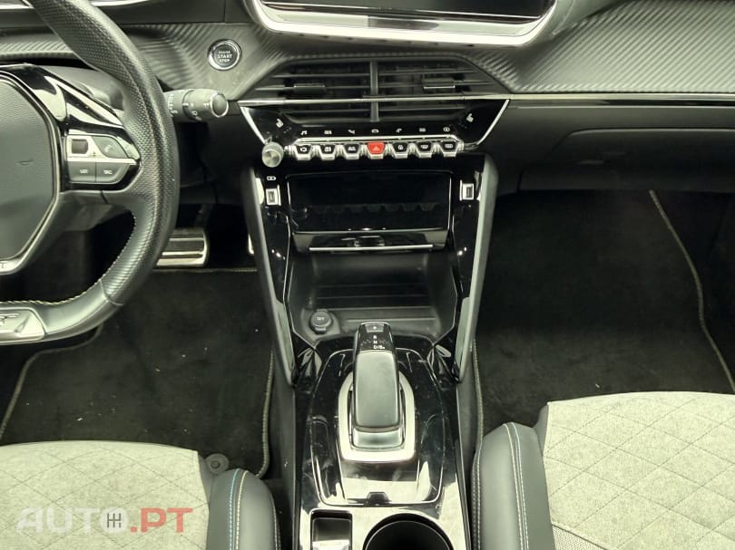 Peugeot E-2008 54 kWh GT