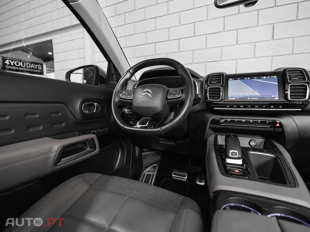 Citroen C5 Aircross 1.6 PureTech Shine J19 EAT8