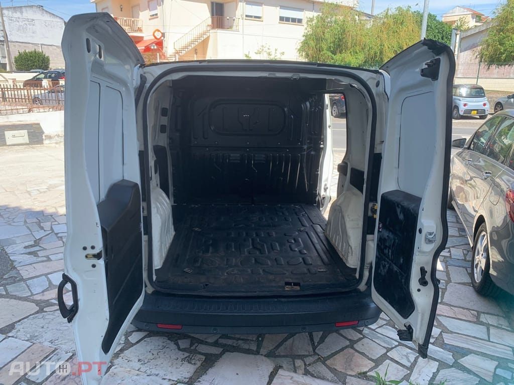 Opel Combo 1.3 CDTi L1H1 — fotografia 9