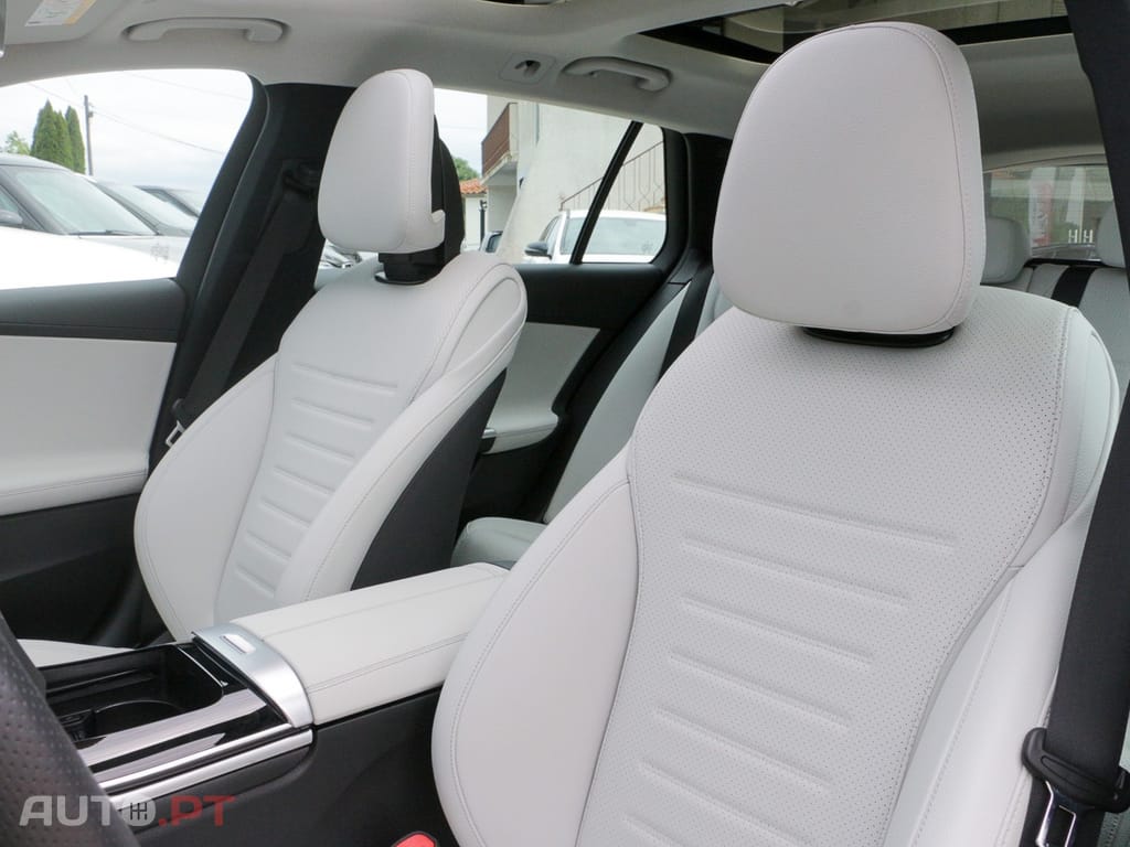 Mercedes-Benz C 300 de AMG Line