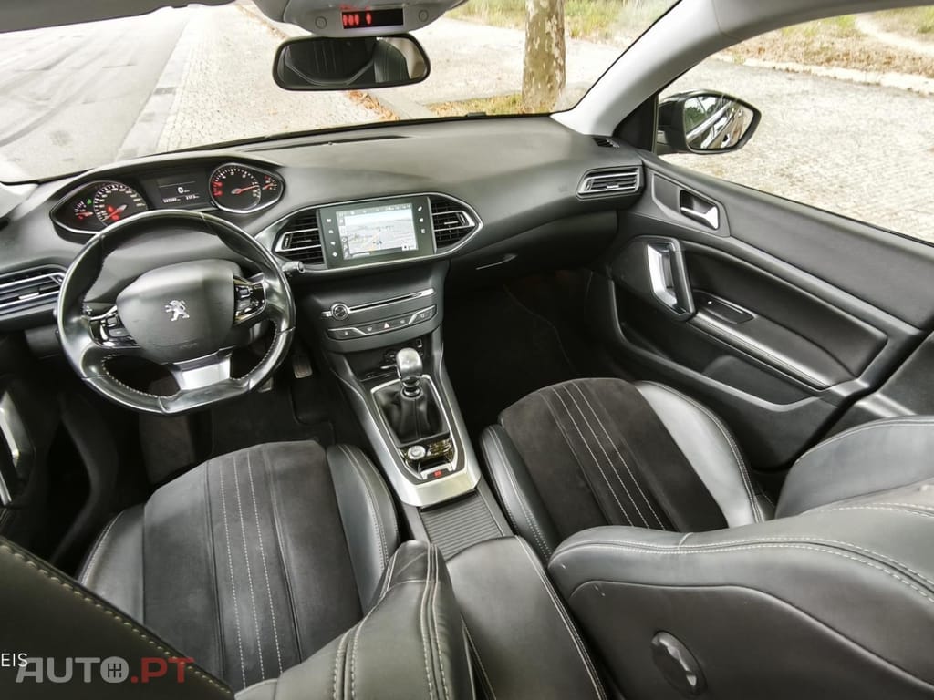 Peugeot 308 1.6 e-HDi Allure J17