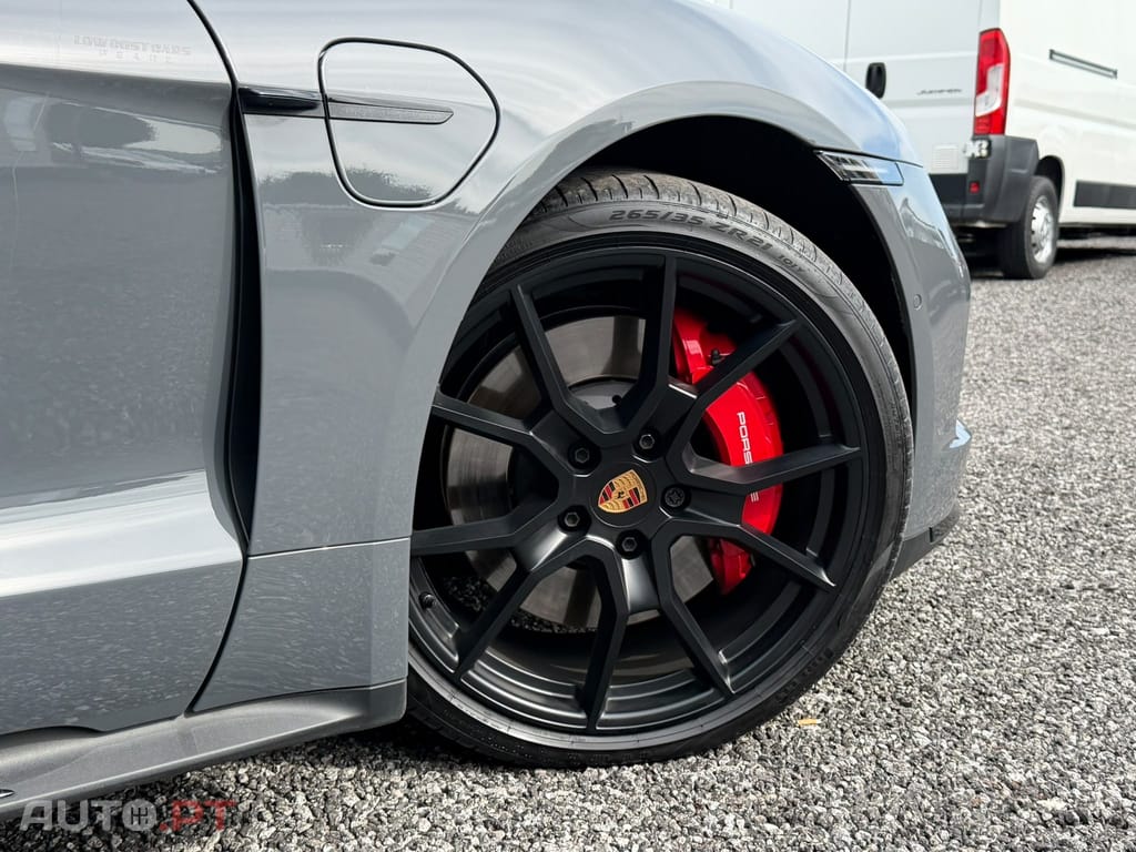 Porsche Taycan GTS