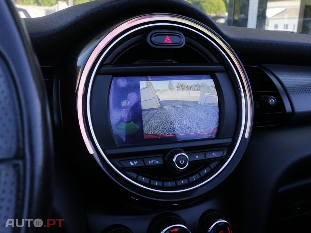 MINI Cabrio Cooper Premium First JCW Auto