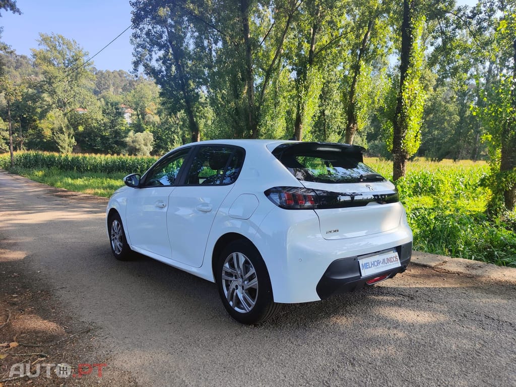 Peugeot 208  1.2 PureTech Allure EAT8