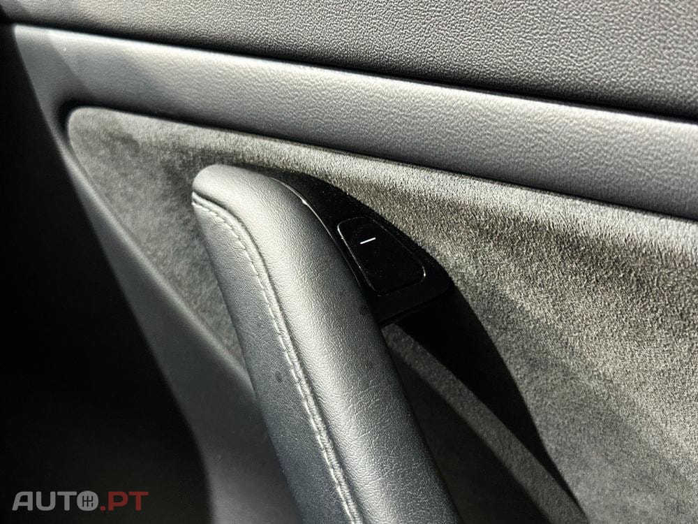 Tesla Model 3 Long-Range Dual Motor AWD