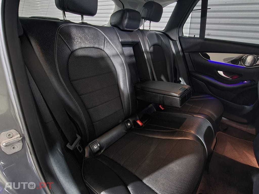 Mercedes-Benz GLC 300 e 4Matic 9G-TRONIC AMG Line