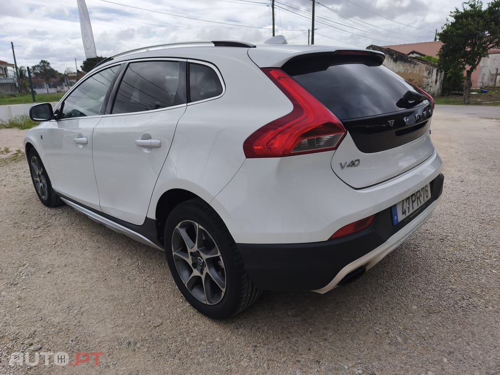 Volvo V40 Cross Country 1.6 D2 Summum