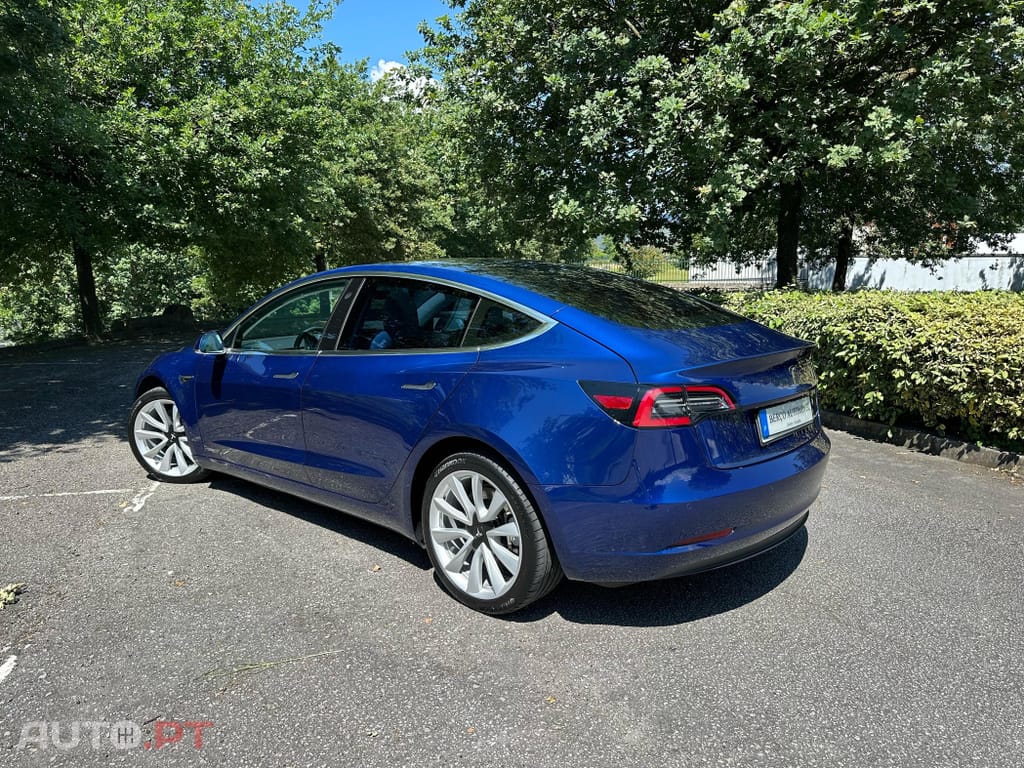 Tesla Model 3 Long-Range Dual Motor AWD