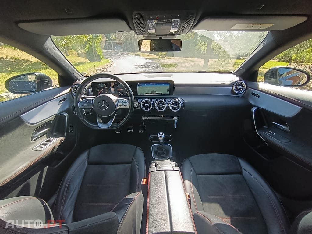 Mercedes-Benz CLA 180 AMG Line