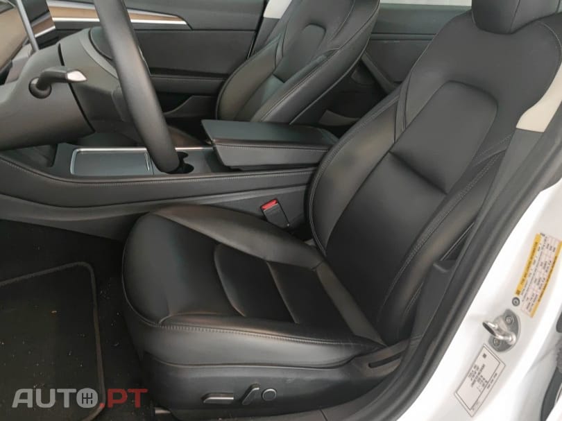 Tesla Model 3 Long-Range Dual Motor AWD — fotografia 6