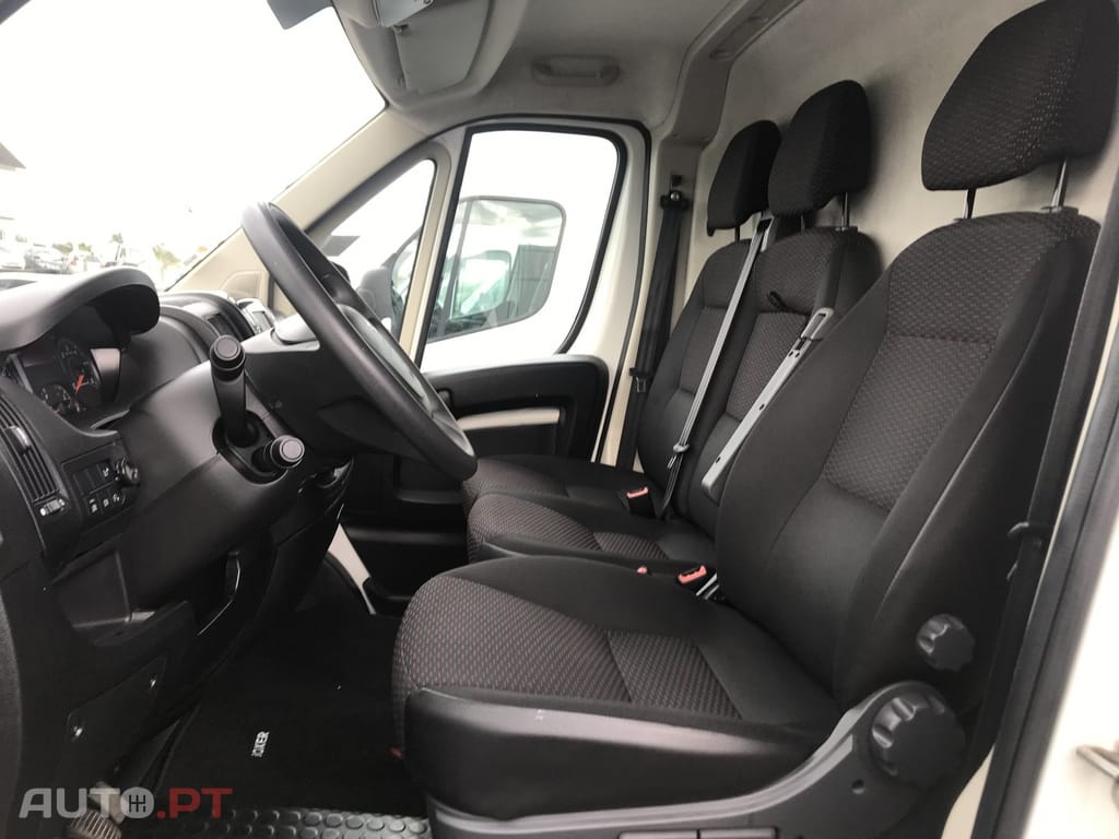 Peugeot Boxer 2.2 BlueHDi 335 L2H2 Pro