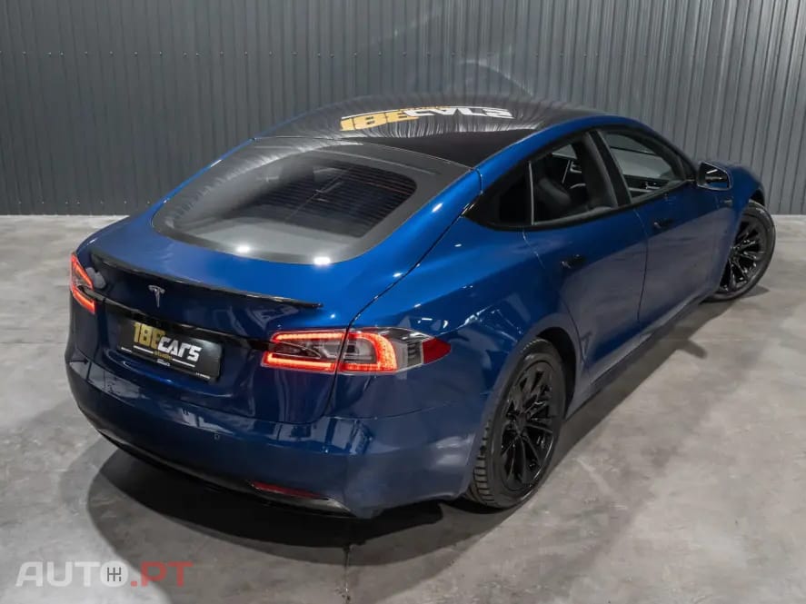 Tesla Model S 75